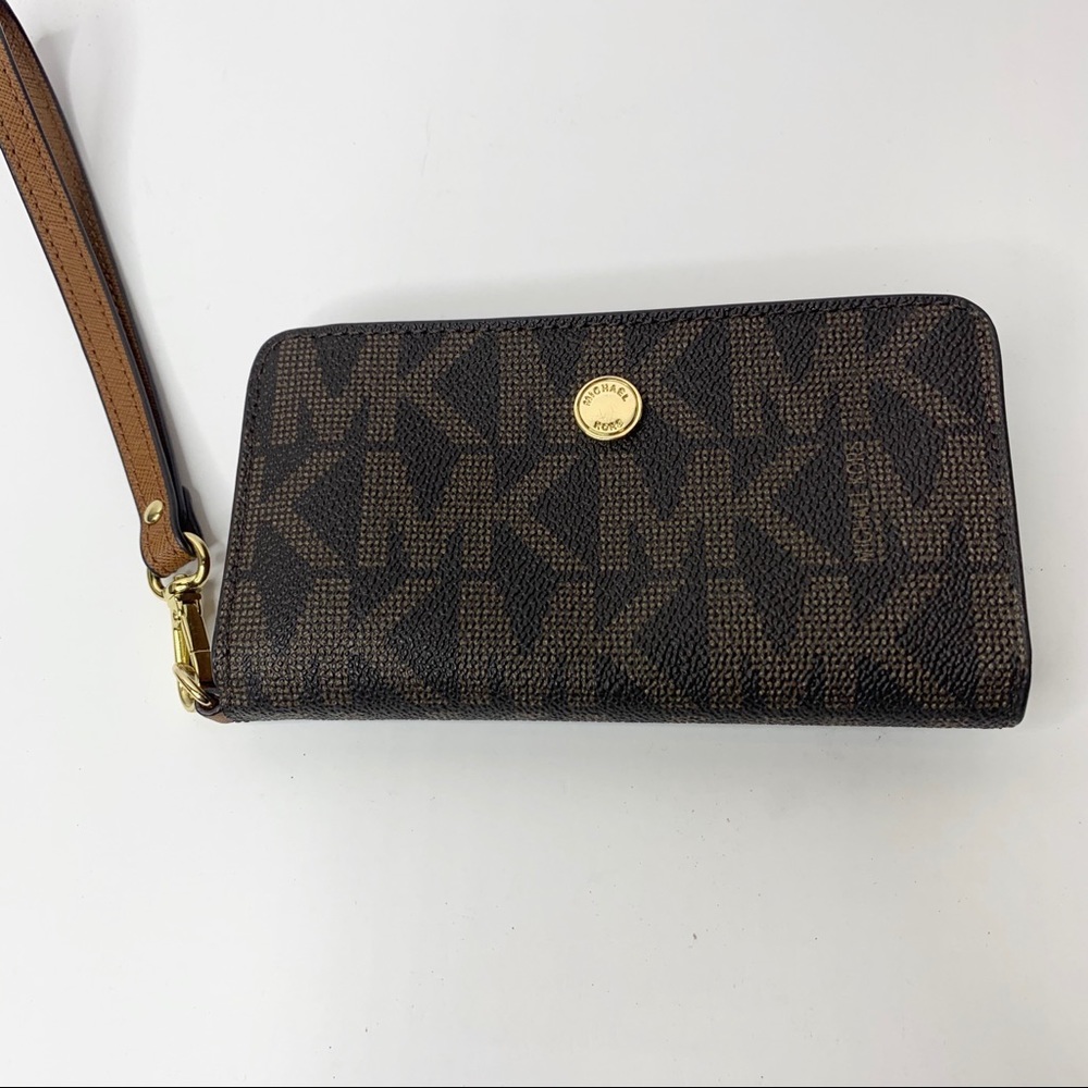 Michael Kors Wallet / Phone Wristlet